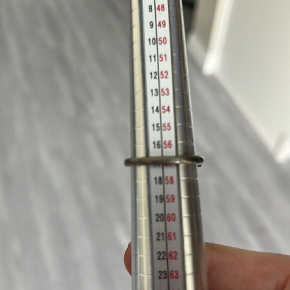 Amethyst Sterling 9.25 Vintage 5 Stone Ring Beautiful Round Cut - Picture 7 of 8